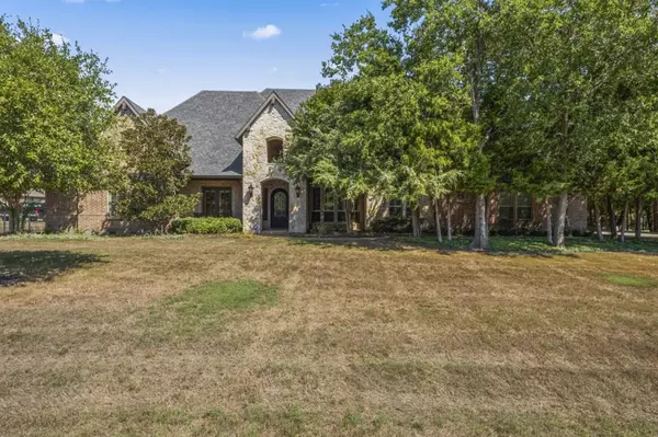 2725 Wolf Creek Drive, Lucas, TX 75002