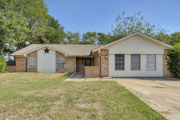 408 Town North Drive, Terrell, TX 75160