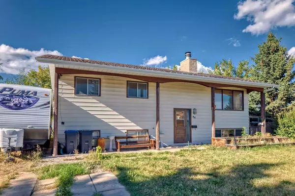 44 Sylvan DR,  Sylvan Lake,  AB T4S 1J6