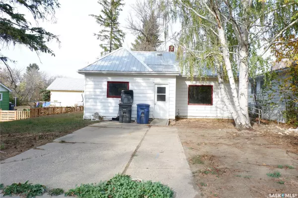 206 7th AVENUE W, Assiniboia, SK S0H 0B0