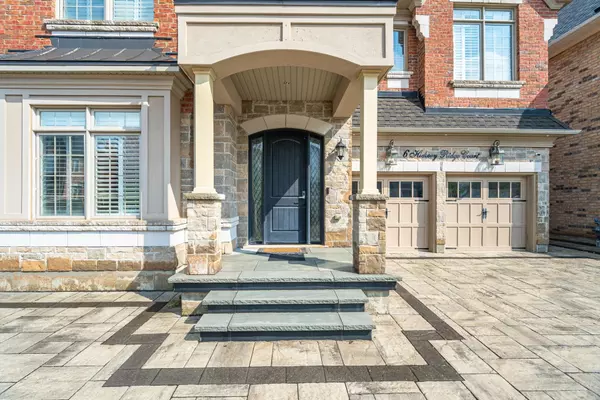 Brampton, ON L6Y 3A7,6 Hickory Ridge CT