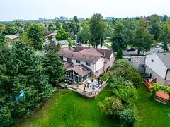 Mississauga, ON L5N 1Y9,7232 Ridgeland CRES