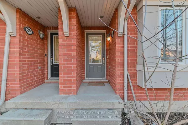 Brampton, ON L6W 0B1,50 Hillcrest AVE #28