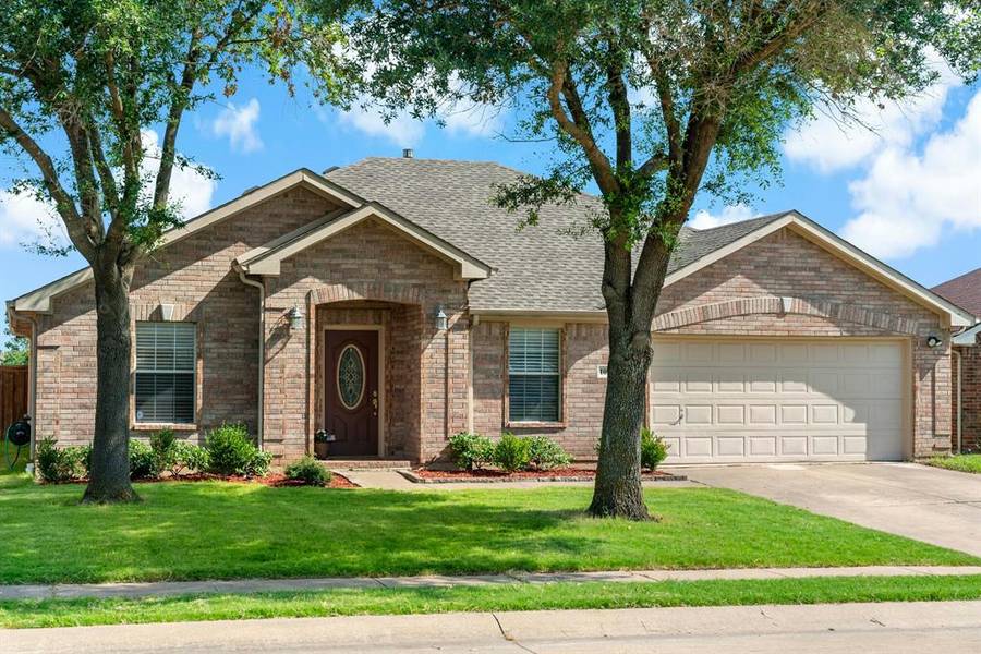 1004 Warren Drive, Forney, TX 75126