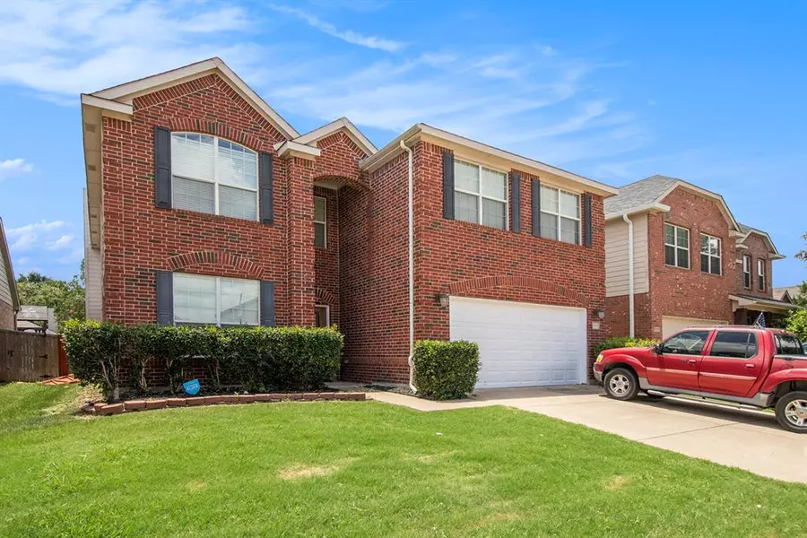 9121 Brook Hill Lane, Fort Worth, TX 76244