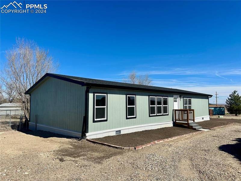 363 E Countryside DR, Pueblo, CO 81007