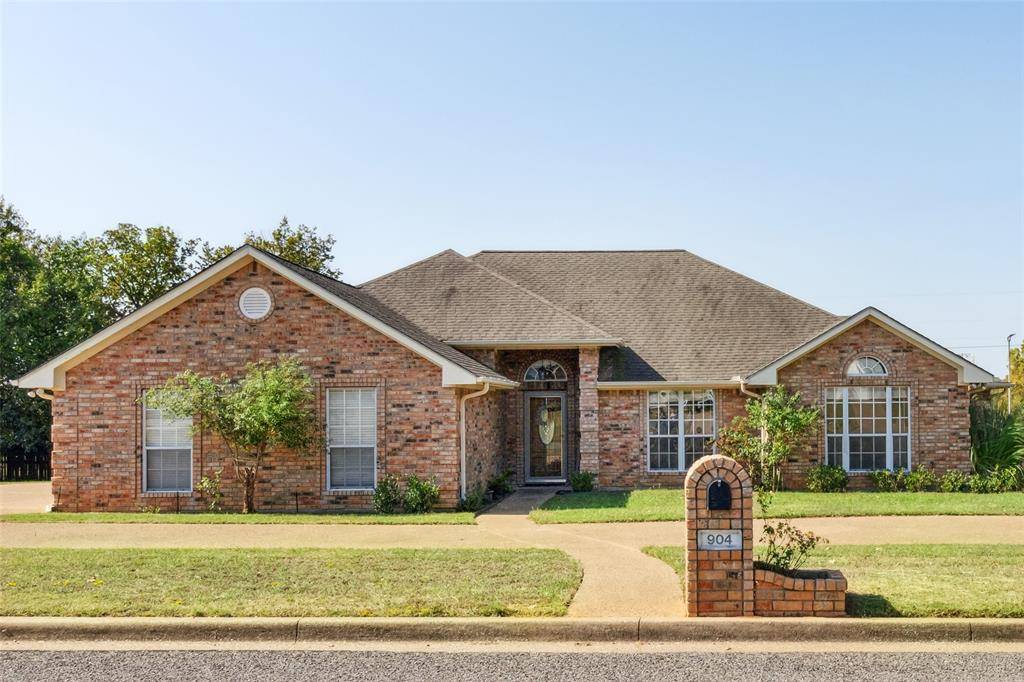 Athens, TX 75751,904 Van Winkle Circle