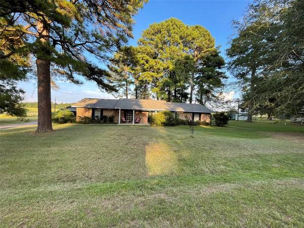 163 Airport Loop, Springhill, LA 71075