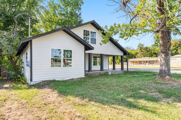 233 N Houston Street, Grand Saline, TX 75140