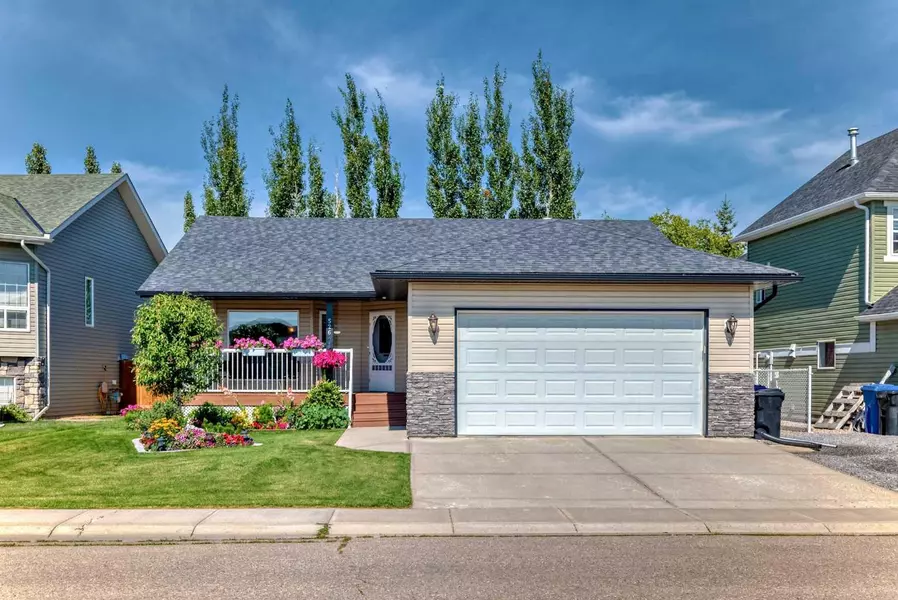 526 Carriage Lane DR, Carstairs, AB T0M 0N0