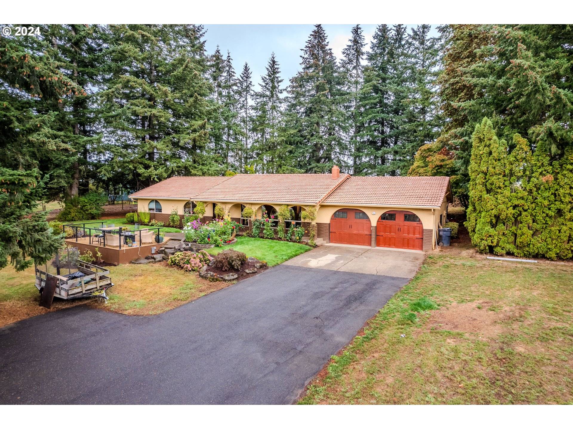 21981 S FERGUSON RD, Beavercreek, OR 97004