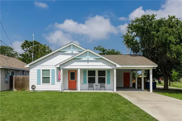 1130 PATTON ST, Rockport, TX 78382