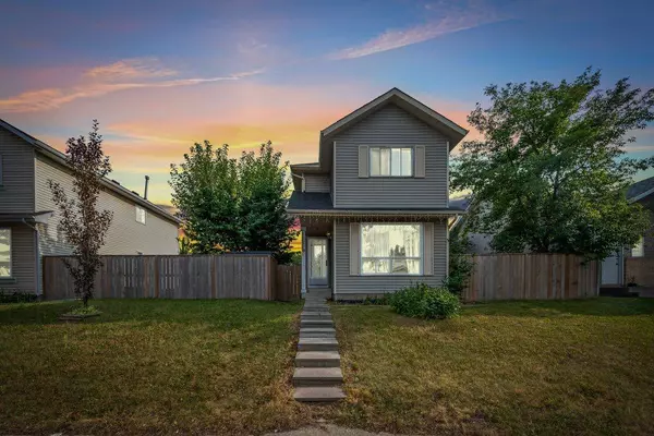 Calgary, AB T2A 7J1,19 Appletree Close SE