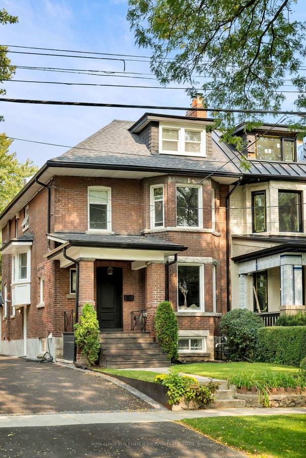 118 Pricefield RD, Toronto C09, ON M4W 1Z9