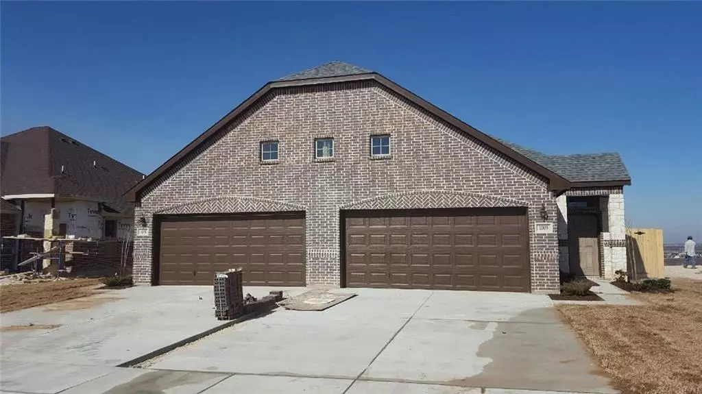 1009 Skyview Court, Midlothian, TX 76065