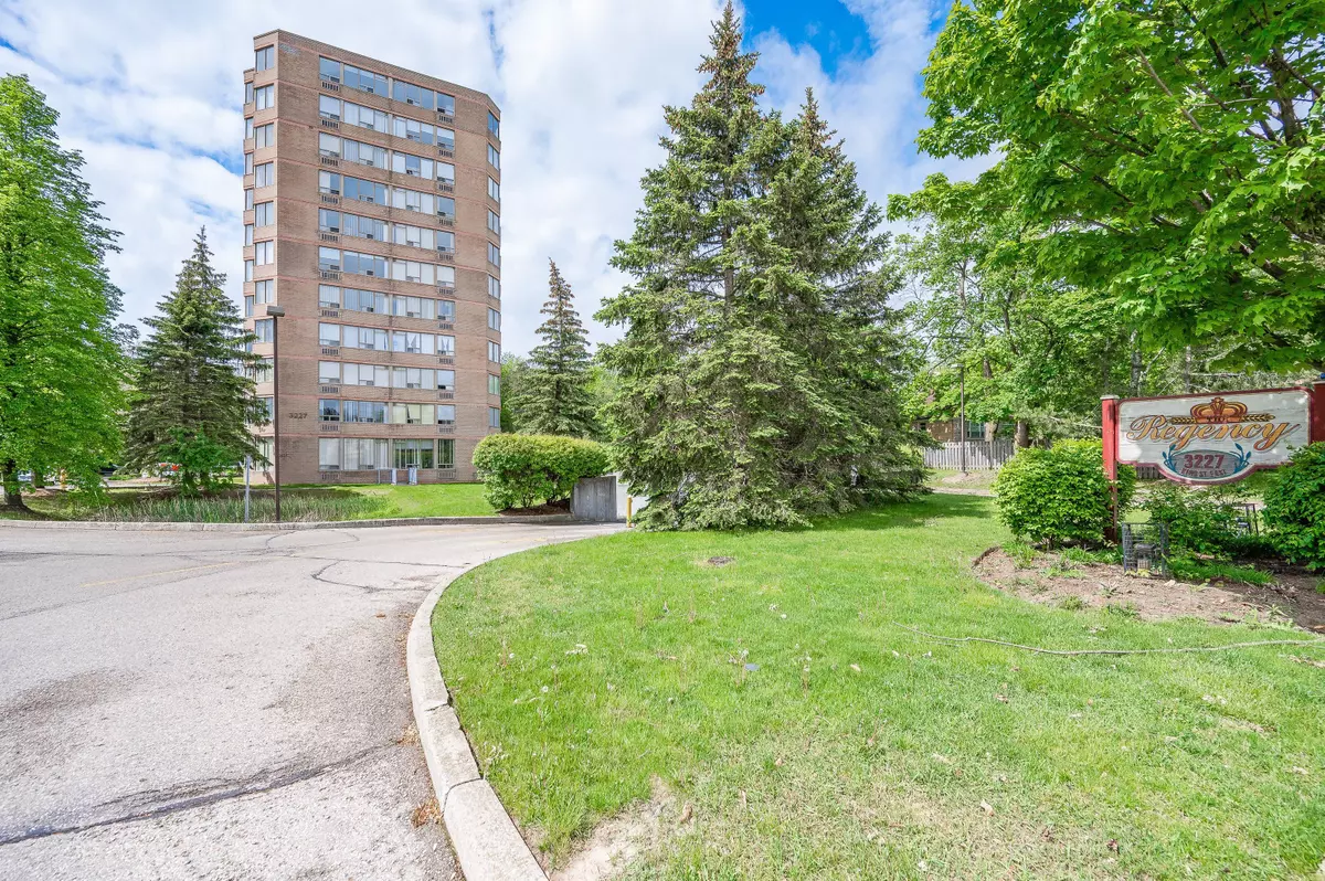 Kitchener, ON N2A 2Z9,3227 King ST E #306