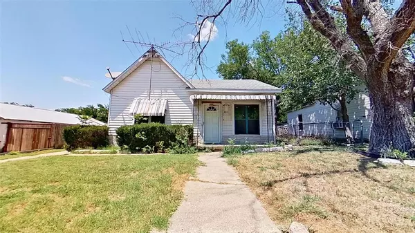 311 Throckmorton Street, Weatherford, TX 76086