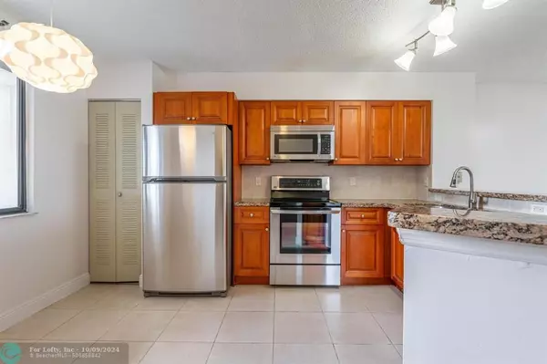 Pompano Beach, FL 33069,2221 Cypress Island Dr  #508