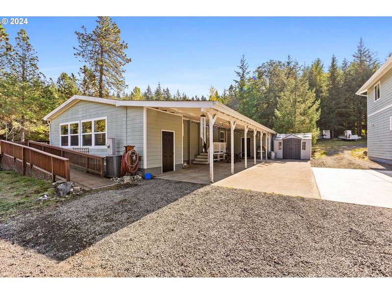 39486 GOLDEN VALLEY DR, Lebanon, OR 97355