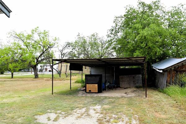 Coleman, TX 76834,1109 S Concho Street