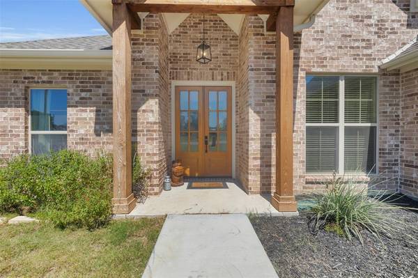 Lipan, TX 76087,401 Weaver Creek Court