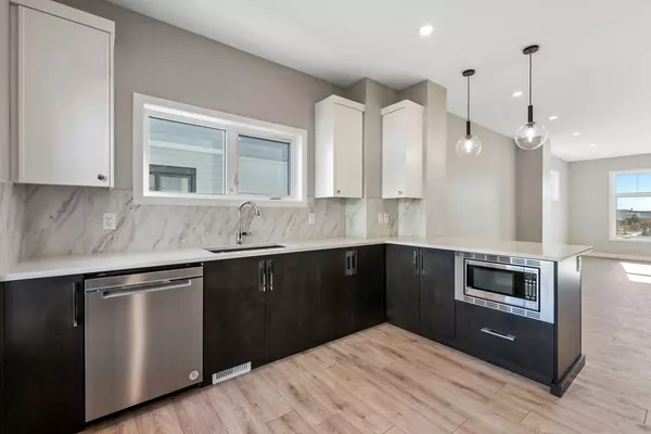 Calgary, AB T3M 3Y3,629 Mahogany RD Southeast