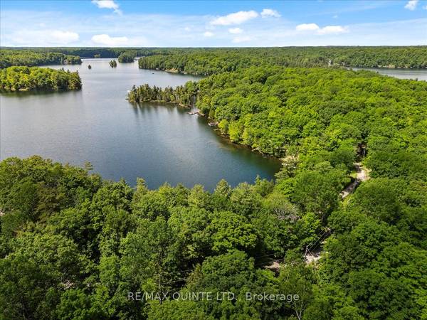 South Frontenac, ON L4A 3G7,271 30 Island Lake LN