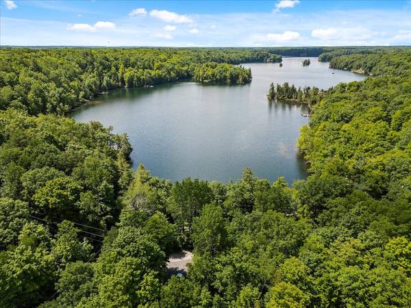 South Frontenac, ON L4A 3G7,271 30 Island Lake LN