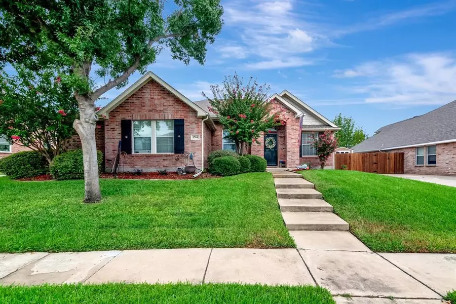 5708 Southern Hills Drive, North Richland Hills, TX 76180