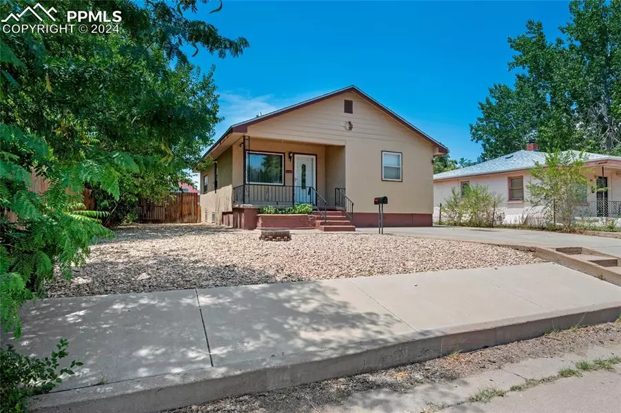 1037 Elm ST, Pueblo, CO 81004