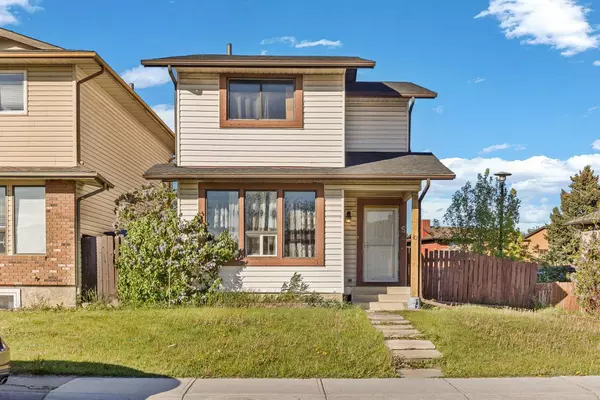 42 Templeby WAY NE, Calgary, AB T1Y 5N8