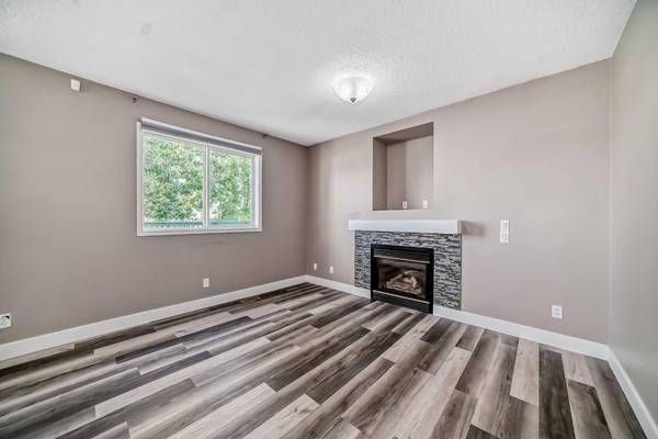 Airdrie, AB T4B 2L7,27 Canoe CIR Southwest