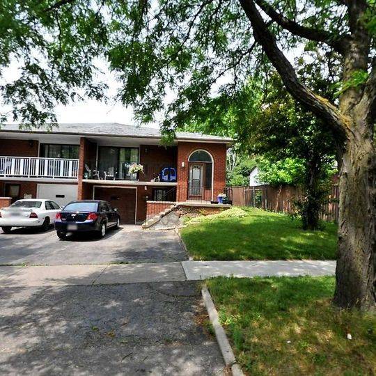 56 Petunias RD, Brampton, ON L6V 3G8