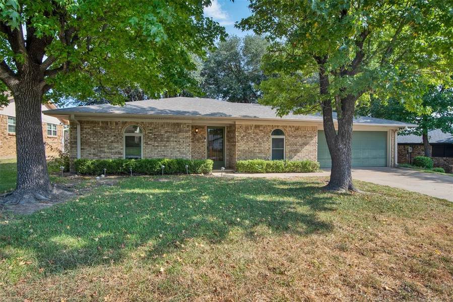 2203 Shiloh Street, Denison, TX 75020