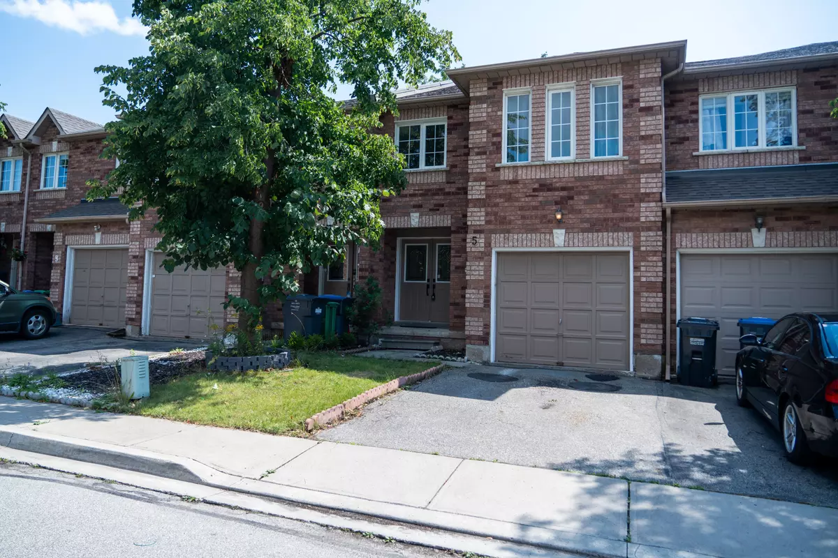 Brampton, ON L6V 4L9,100 Brickyard WAY #5