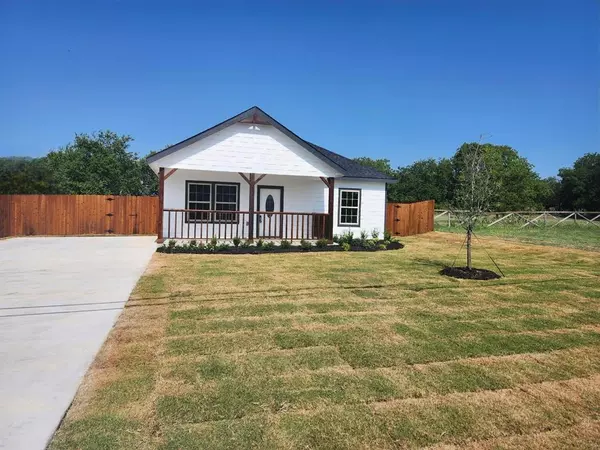 110 MCELROY, Southmayd, TX 76273