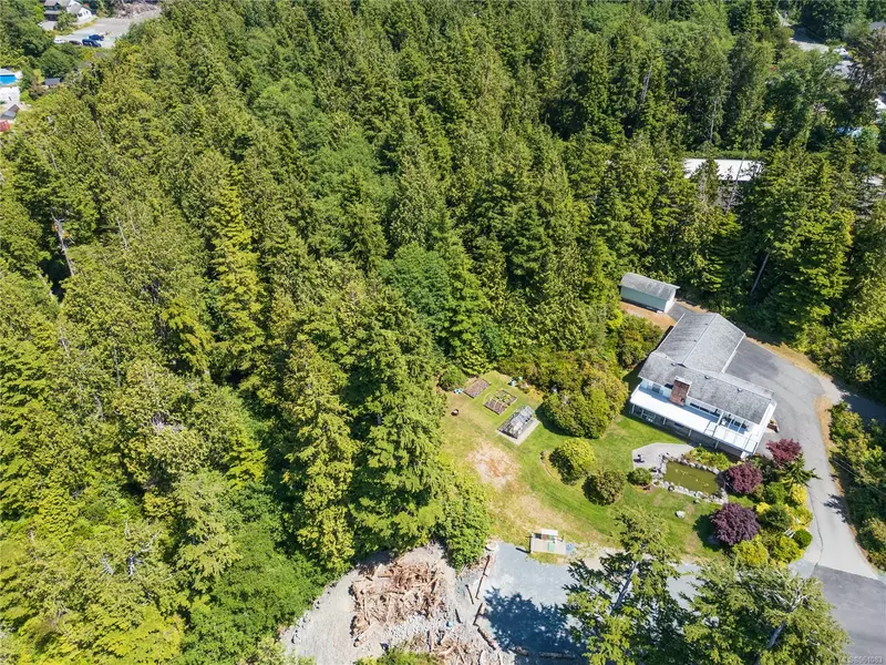 270 Cedar St, Tofino, BC V0R 2Z0