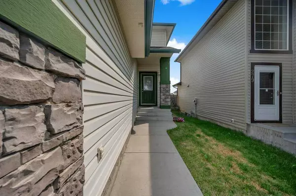 Calgary, AB T3K 5V7,275 Coville Close NE