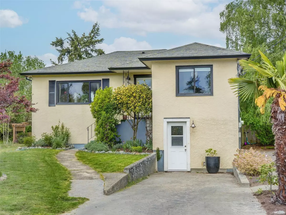 Saanich, BC V8P 1V1,1668 Derby Rd