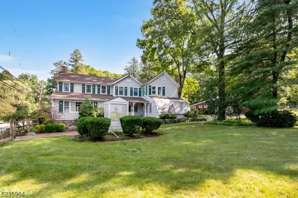 108 E Saddle River Rd, Saddle River Boro, NJ 07458