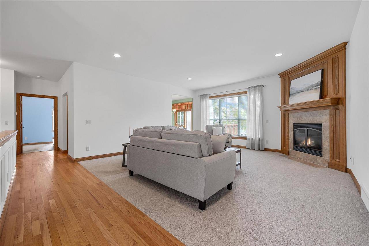 Marion, IA 52302,2230 Newcastle Rd
