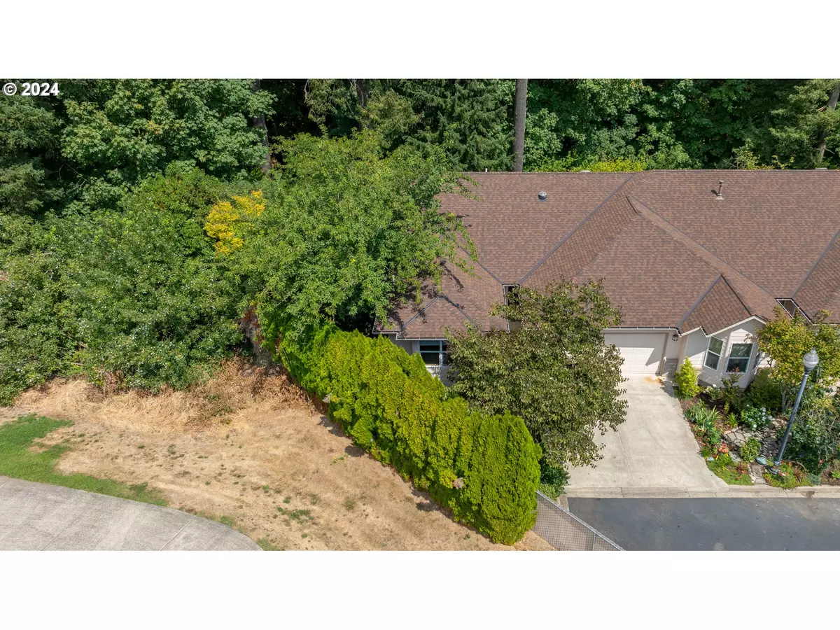 Mc Minnville, OR 97128,498 NE FIRCREST PL