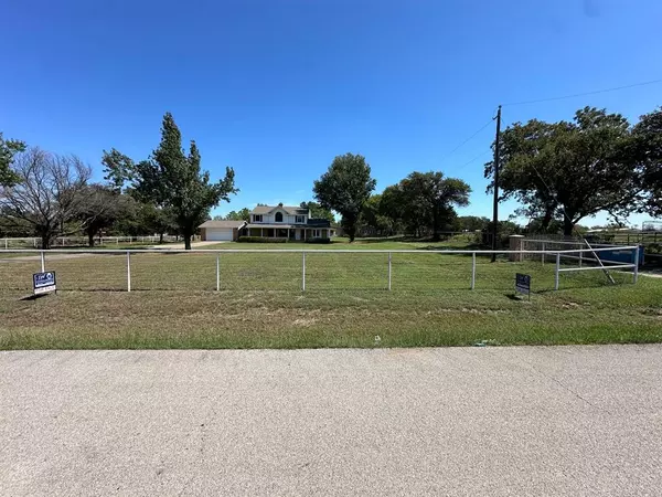 11552 Massey Road, Pilot Point, TX 76258