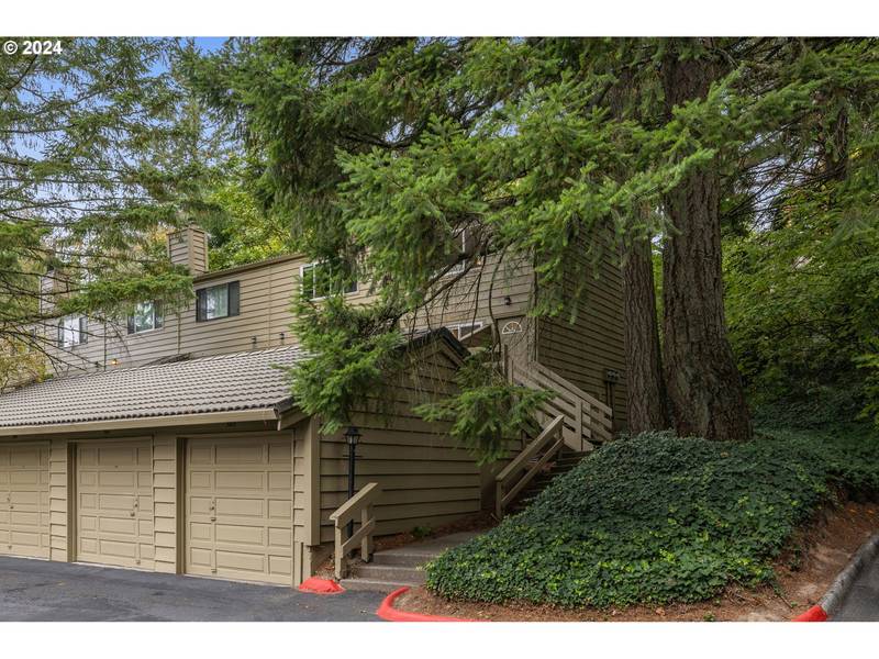 360 CERVANTES CIR, Lake Oswego, OR 97035