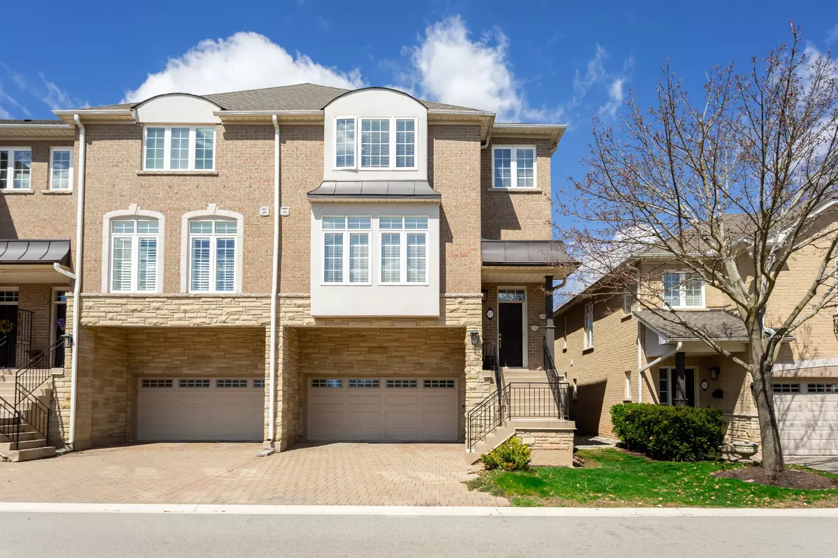 Oakville, ON L6M 3Z5,1267 Dorval DR #19