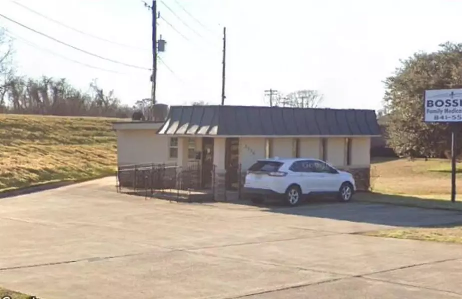 3330 Barksdale Boulevard, Bossier City, LA 71112