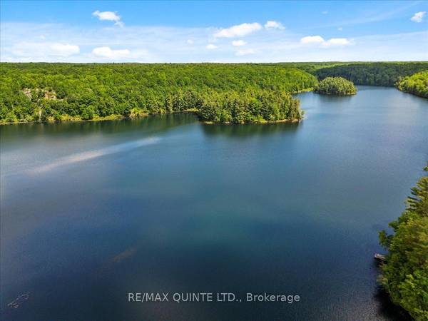 South Frontenac, ON L4A 3G7,271 30 Island Lake LN