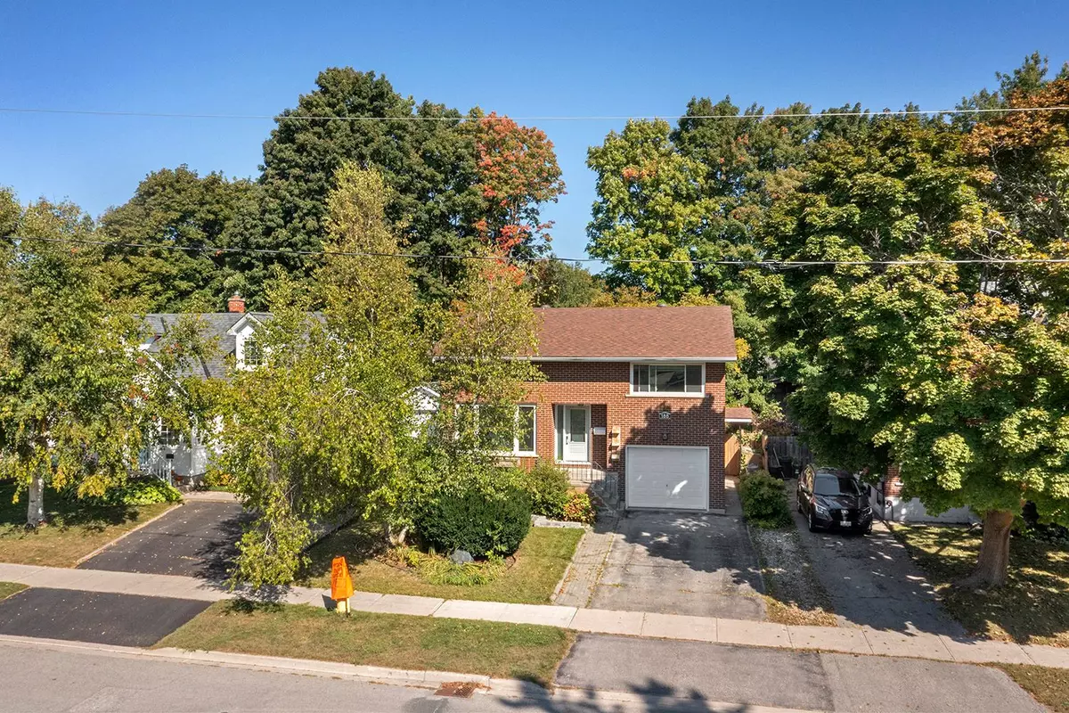 Simcoe, ON L4M 1W8,188 Napier ST