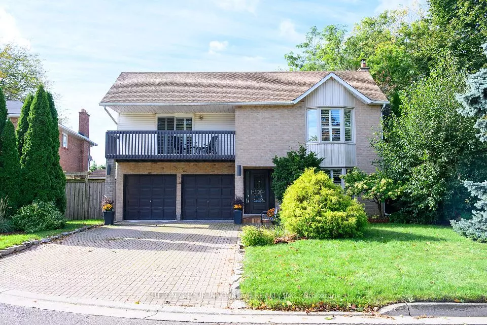 Hamilton, ON L8E 4G9,38 Lakegate DR