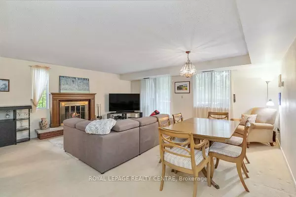 Mississauga, ON L5A 3T1,1330 Mississauga Valley BLVD #18